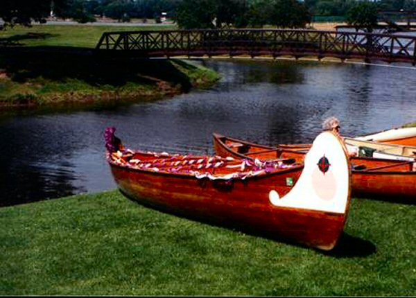 This 36 foot canoe is a replica of Voyagers canoe used on Lake 